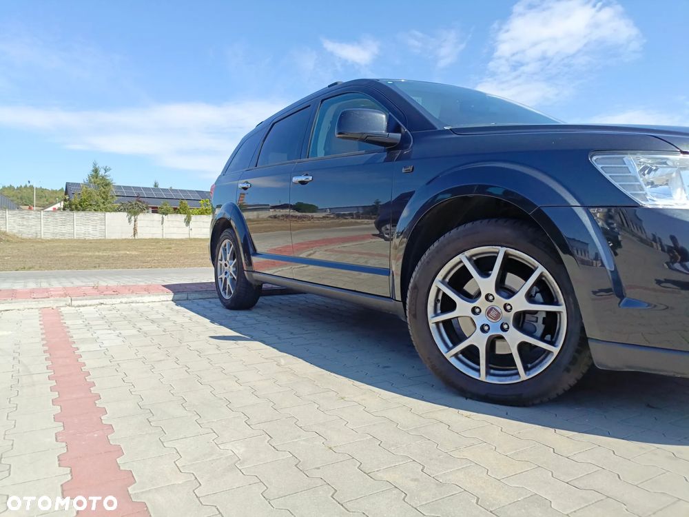 Fiat Freemont 2.0 Multijet Black Code AWD - 3