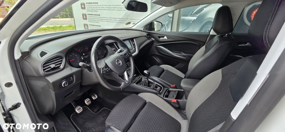 Opel Grandland X 1.2 Start/Stop Design Line - 30