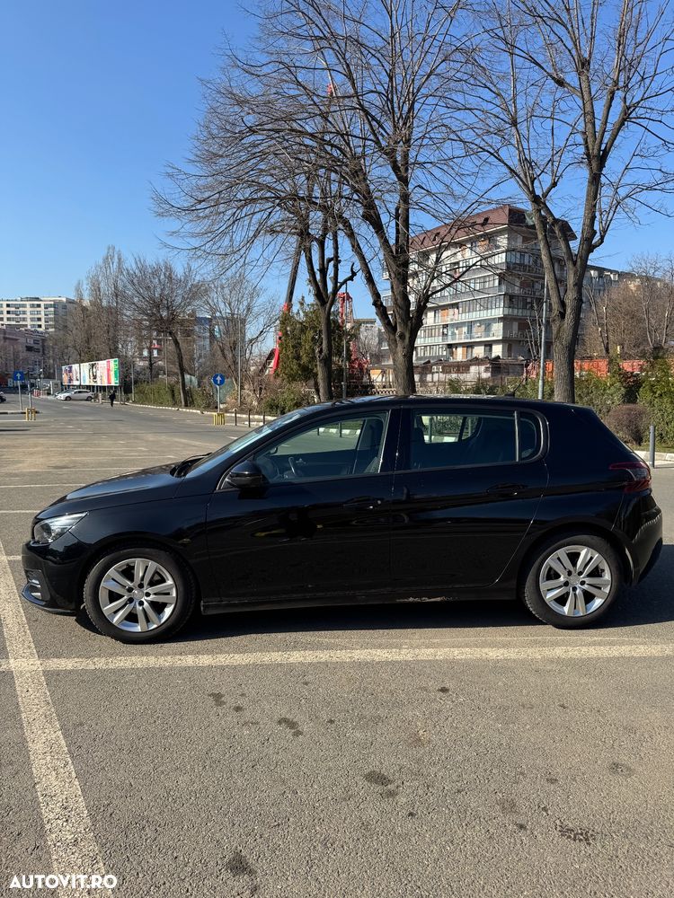 Peugeot 308 1.2 L PureTech Turbo S&S EAT8 Active - 3