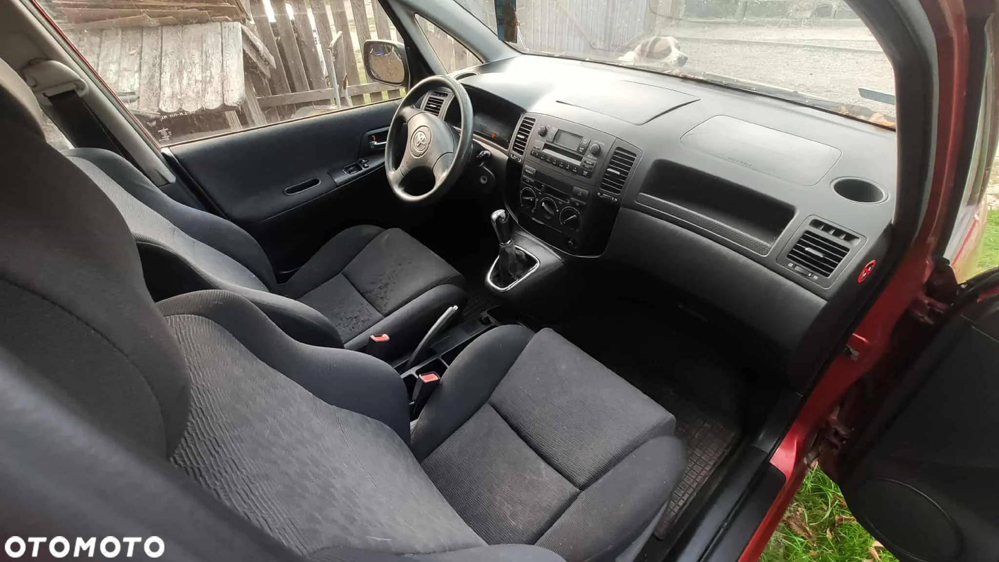 Toyota Corolla Verso 2.0 D-4D Sol - 25