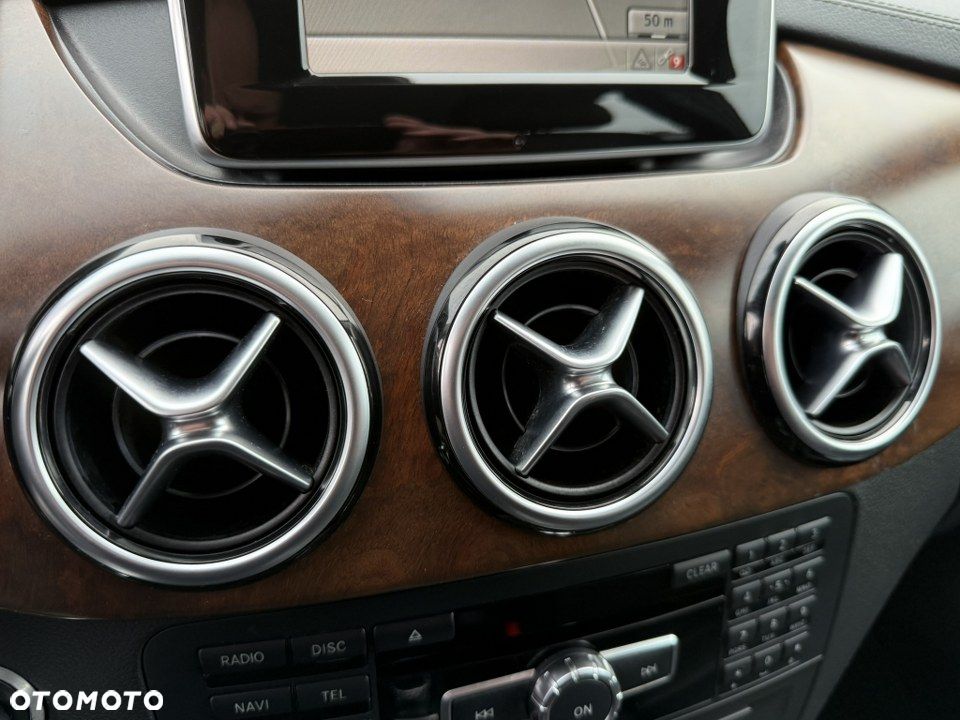 Mercedes-Benz Klasa B 180 (BlueEFFICIENCY) 7G-DCT - 26