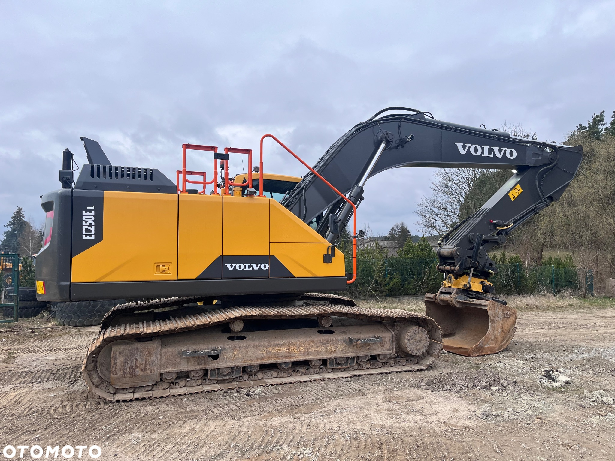 Volvo EC250EL - 5