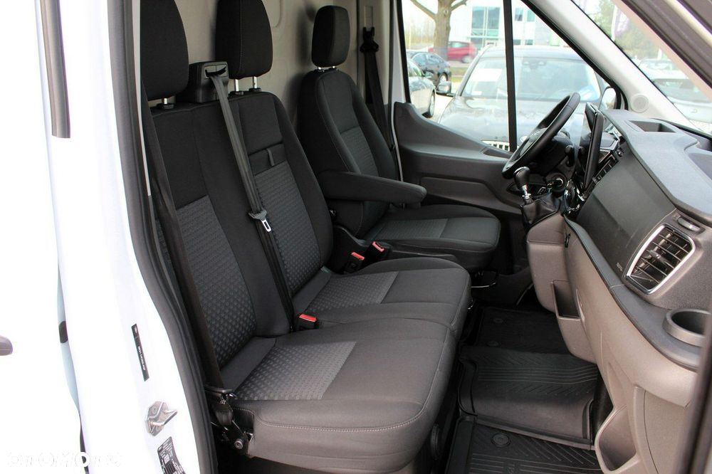 Ford Transit - 12