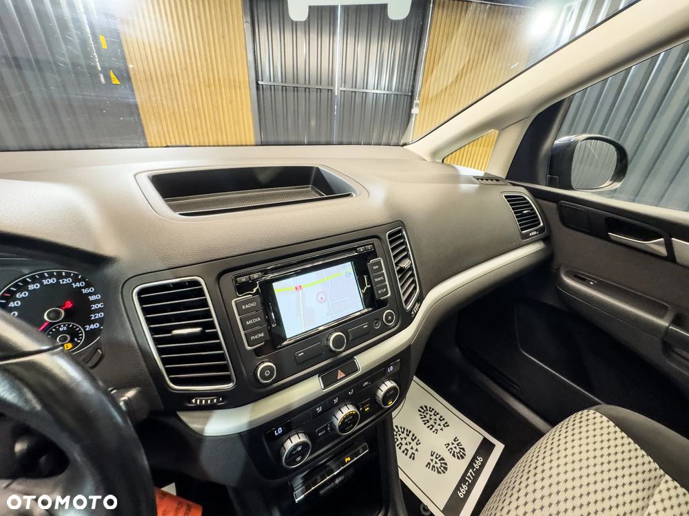 Volkswagen Sharan 2.0 TDI BlueMotion Technology Highline - 36