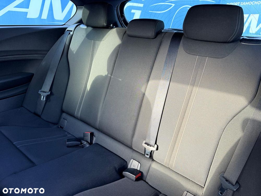BMW Seria 1 114d Sport Line - 12
