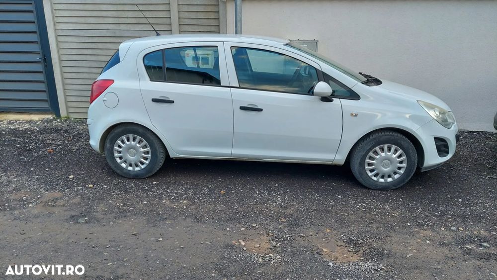 Opel Corsa 1.2 Essentia - 9