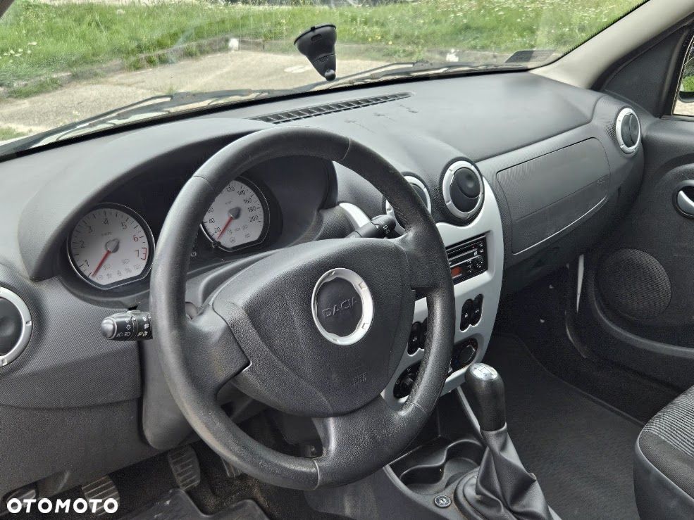 Dacia Logan 1.6 Access - 9