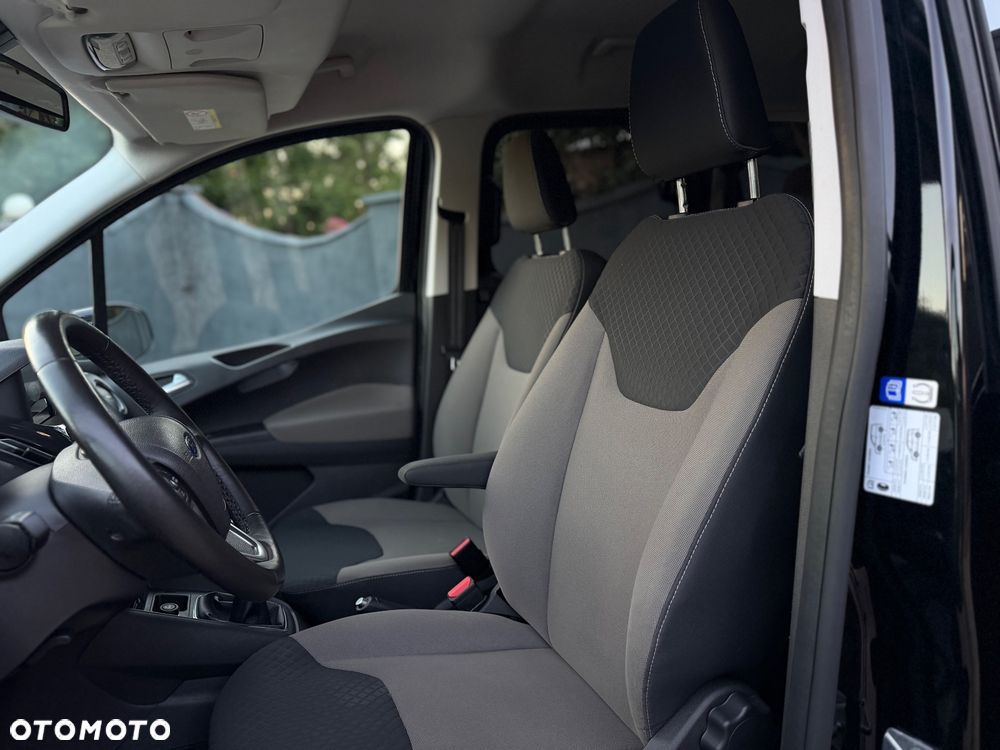 Ford Courier - 16