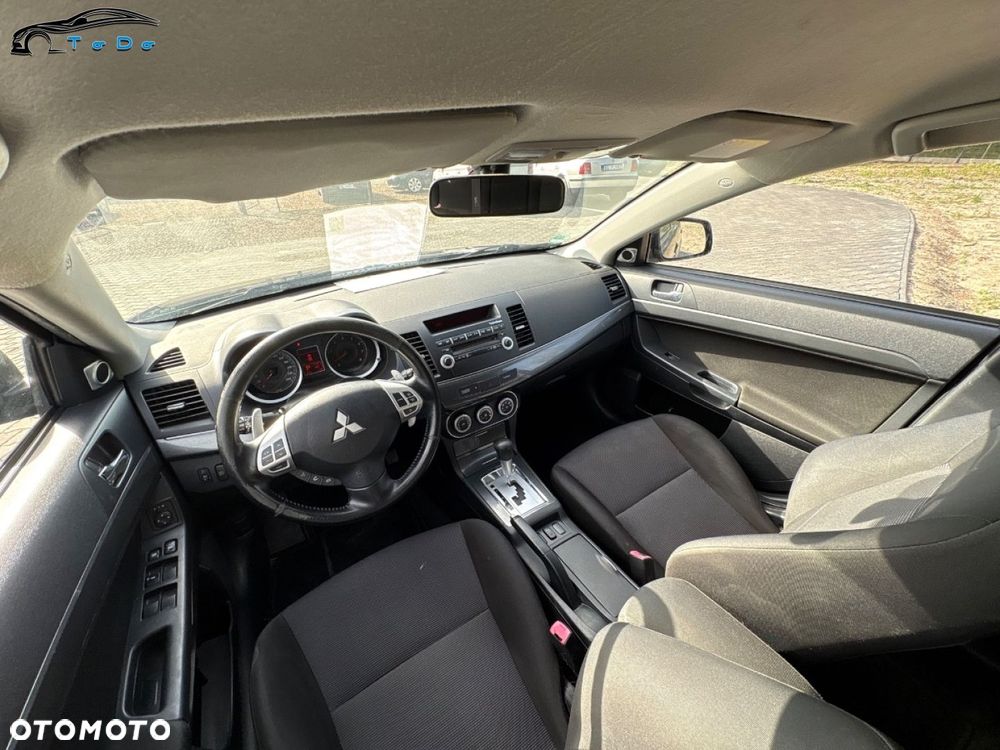 Mitsubishi Lancer 1.8 CVT Intense - 25