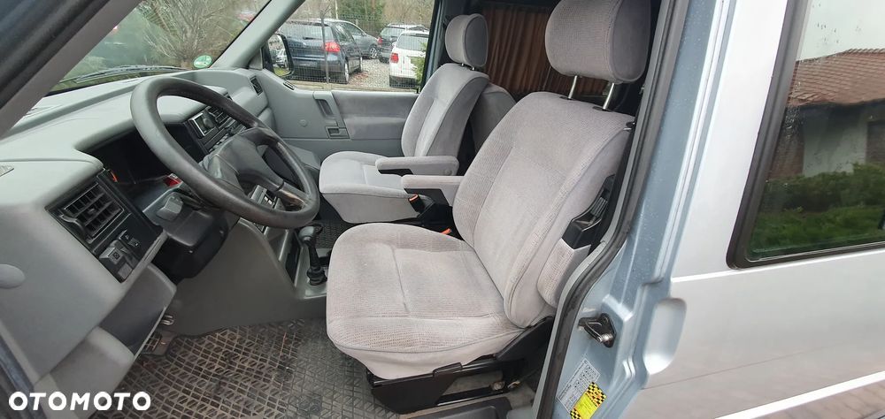 Volkswagen Transporter - 19