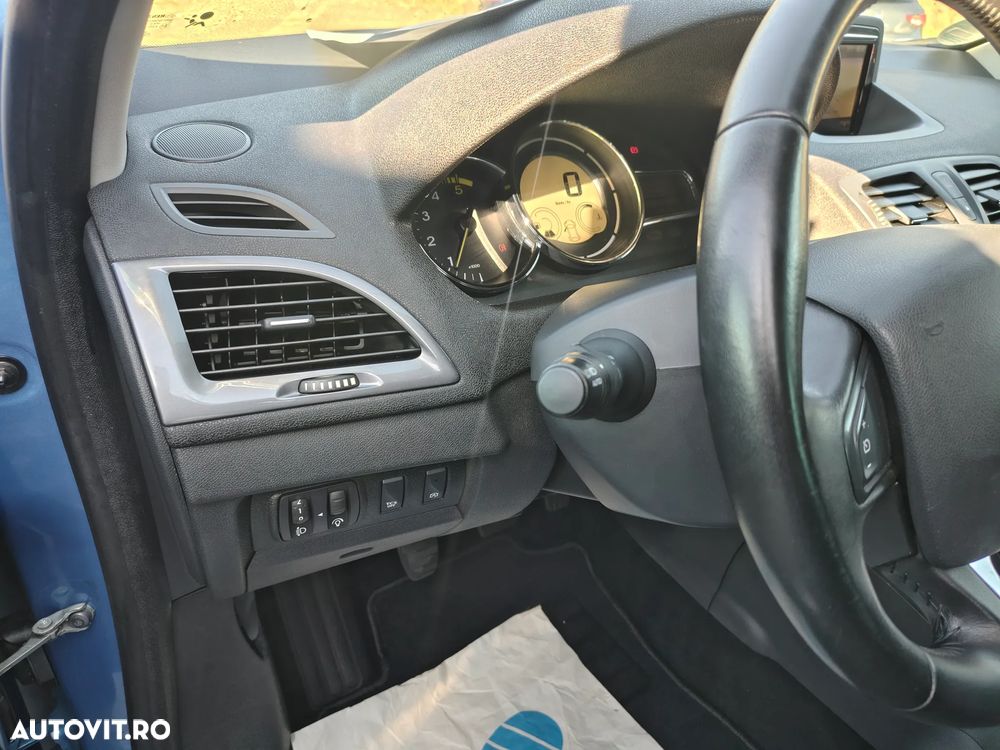 Renault Megane - 14