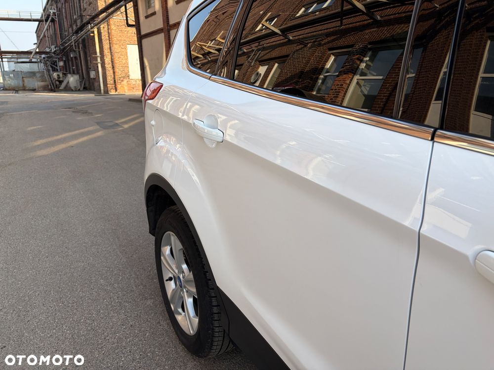 Ford Kuga 1.5 EcoBoost 2x4 Titanium - 12