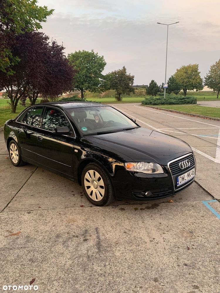 Audi A4 Limousine - 3