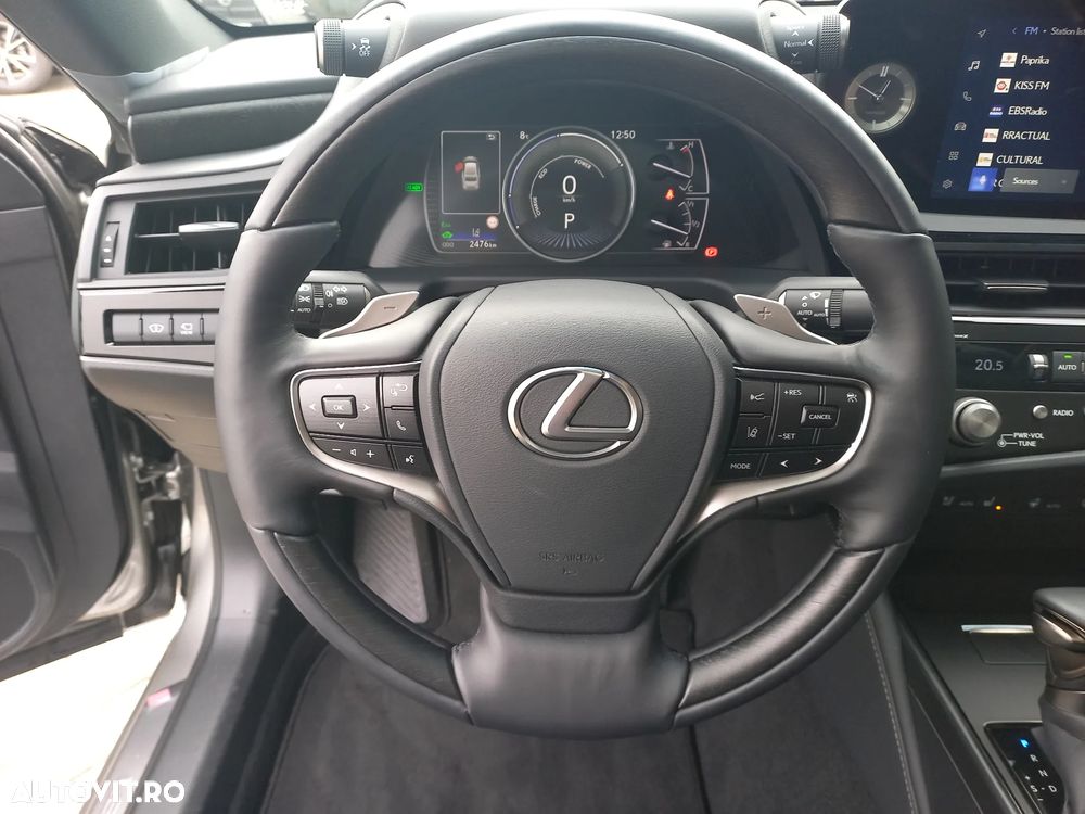 Lexus Seria ES 300h 2.5 TNGA HV 25H- 4X2 CVT Luxury - 27