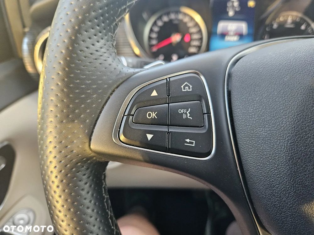 Mercedes-Benz Klasa V 300 d 4-Matic 9G-Tronic Exclusive (ekstra d³) - 29