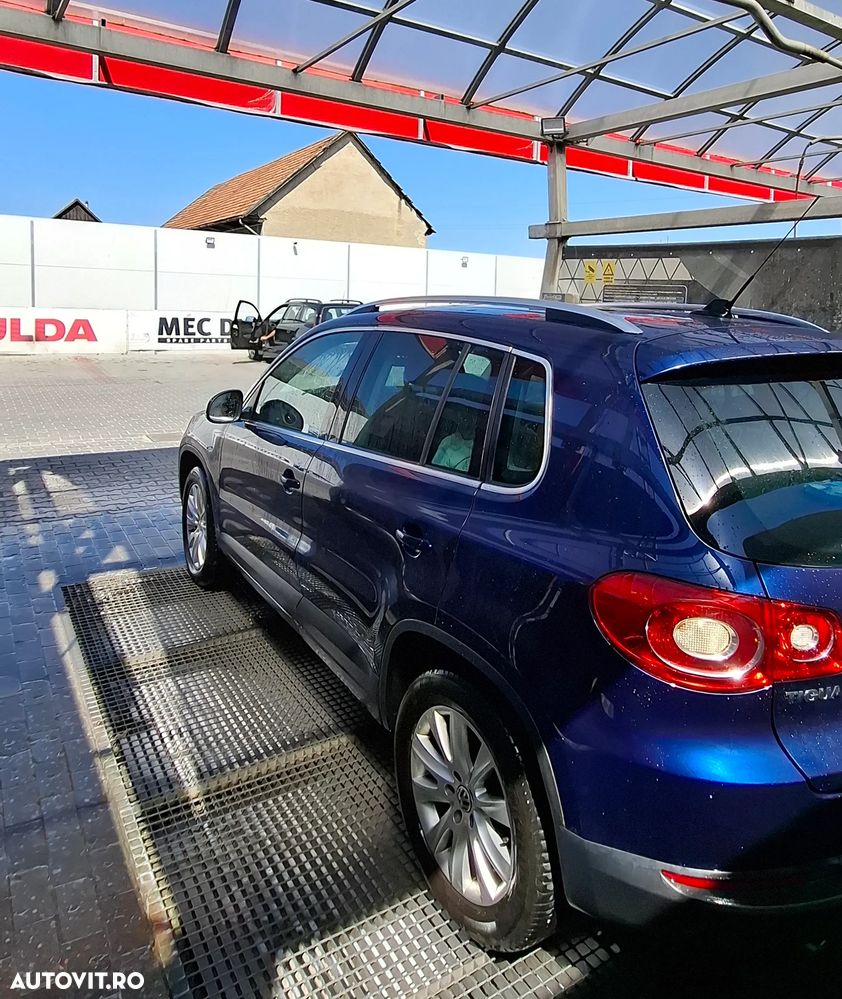 Volkswagen Tiguan 2.0 TDI DPF 4Motion Track&Field - 9
