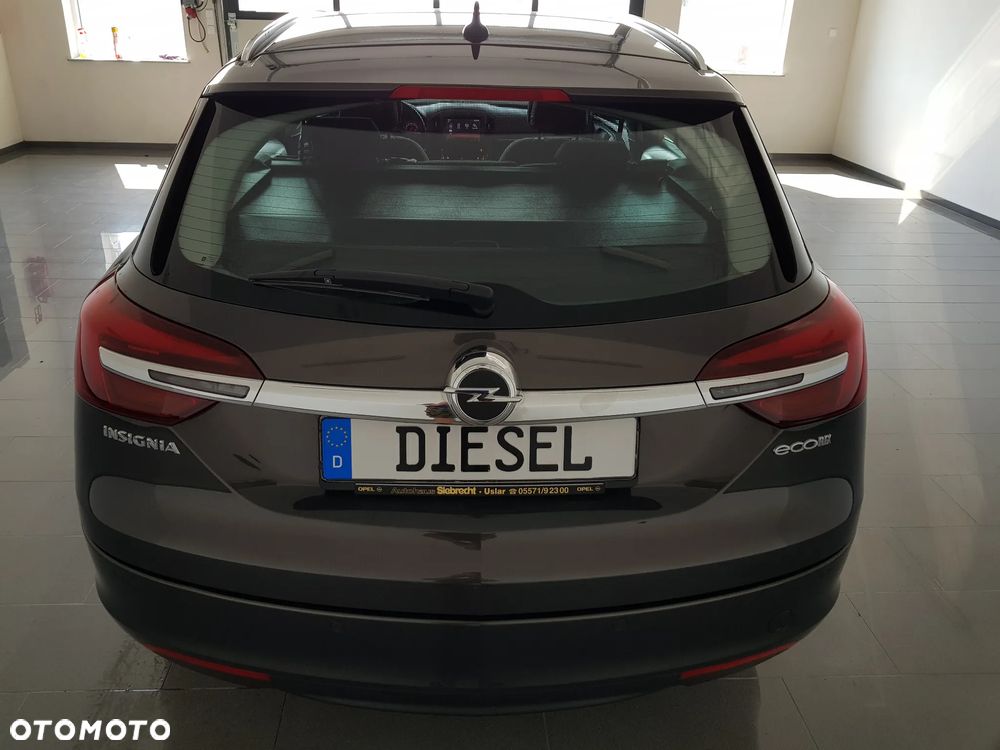 Opel Insignia Sports Tourer 2.0 Diesel Exclusive - 23
