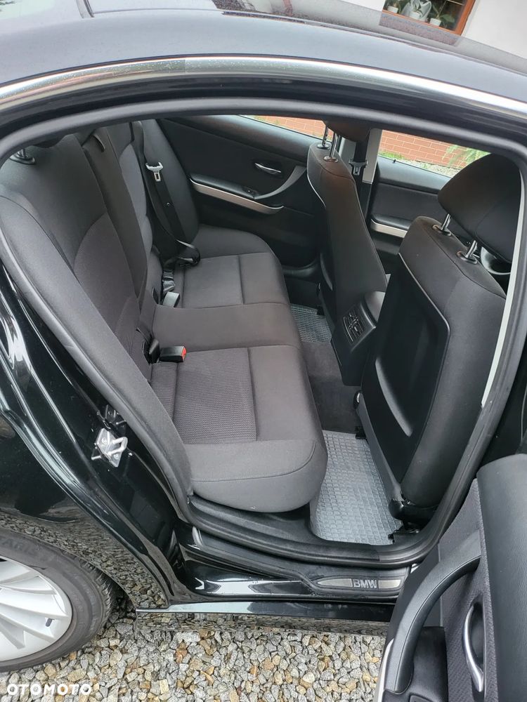 BMW Seria 3 318i Touring Edition Exclusive - 16