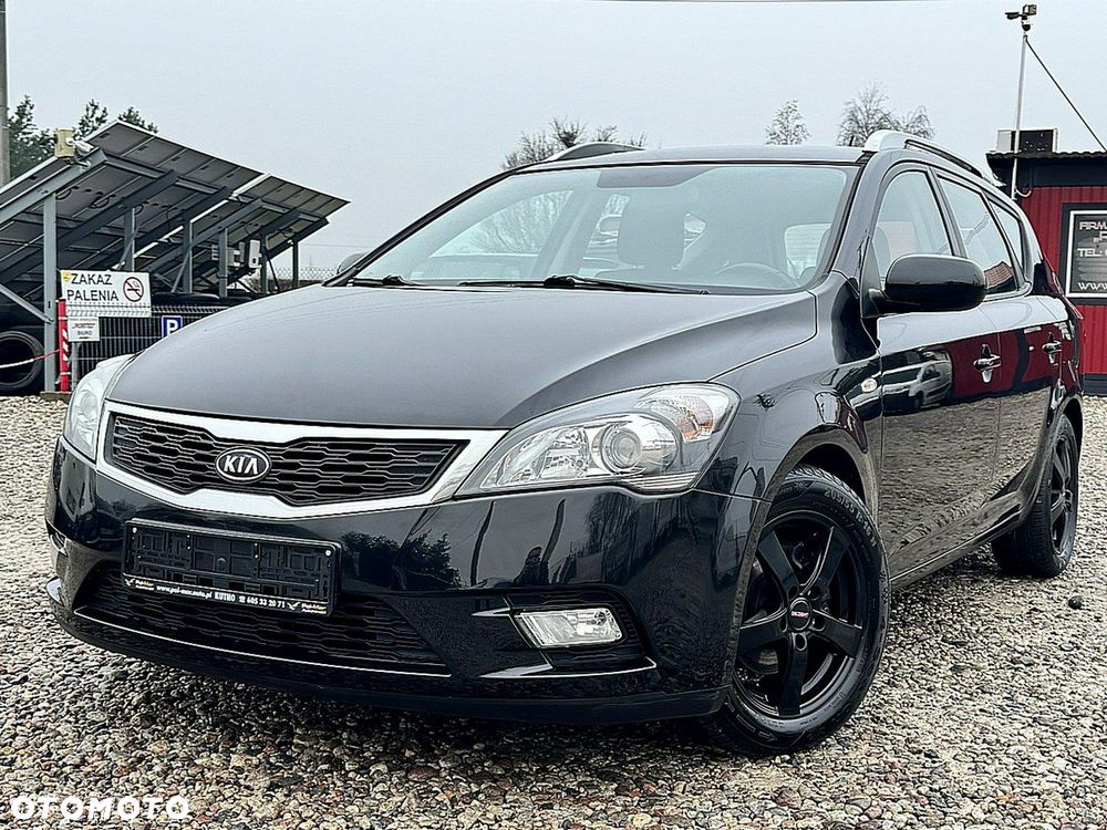 Kia Ceed - 10