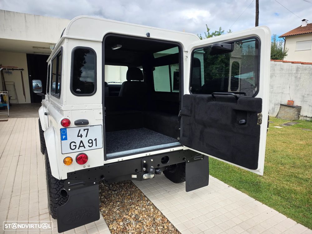 Land Rover Defender 90 2.4 CRD S - 54