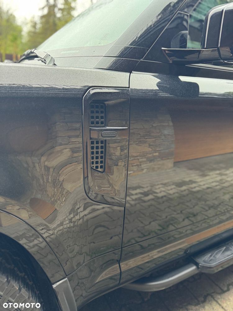 Land Rover Defender 3.0 D300 mHEV X-Dynamic HSE - 9