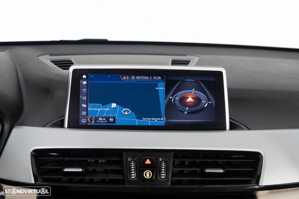 BMW X1 25 e xDrive Corporate Edition - 24