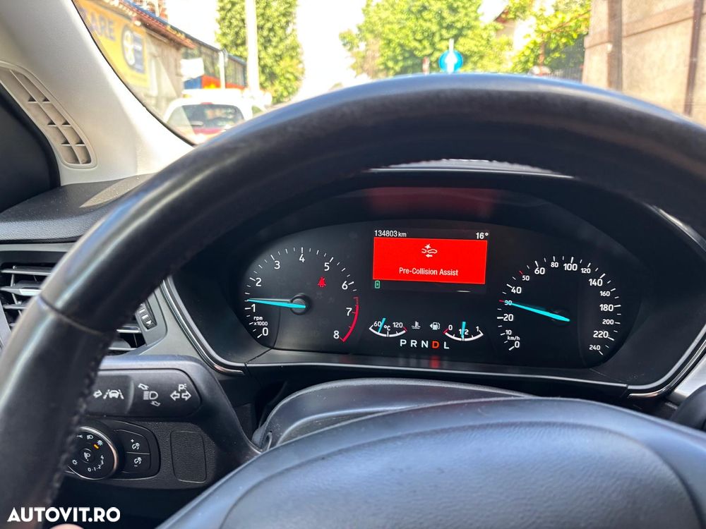 Ford Focus 1.0 EcoBoost MHEV Titanium - 12