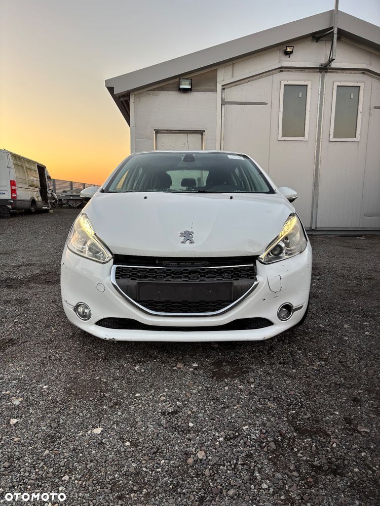 Peugeot 208 - 2