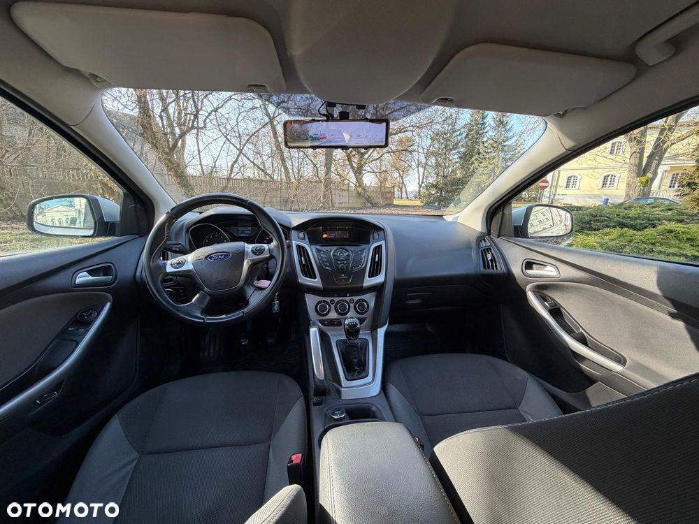 Ford Focus 1.6 Trend - 14