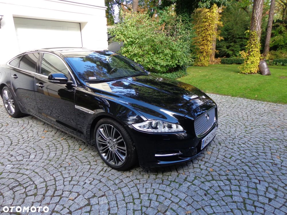 Jaguar XJ - 25