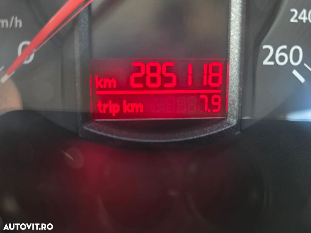 Volkswagen Passat 2.0 TDI Highline DPF - 11