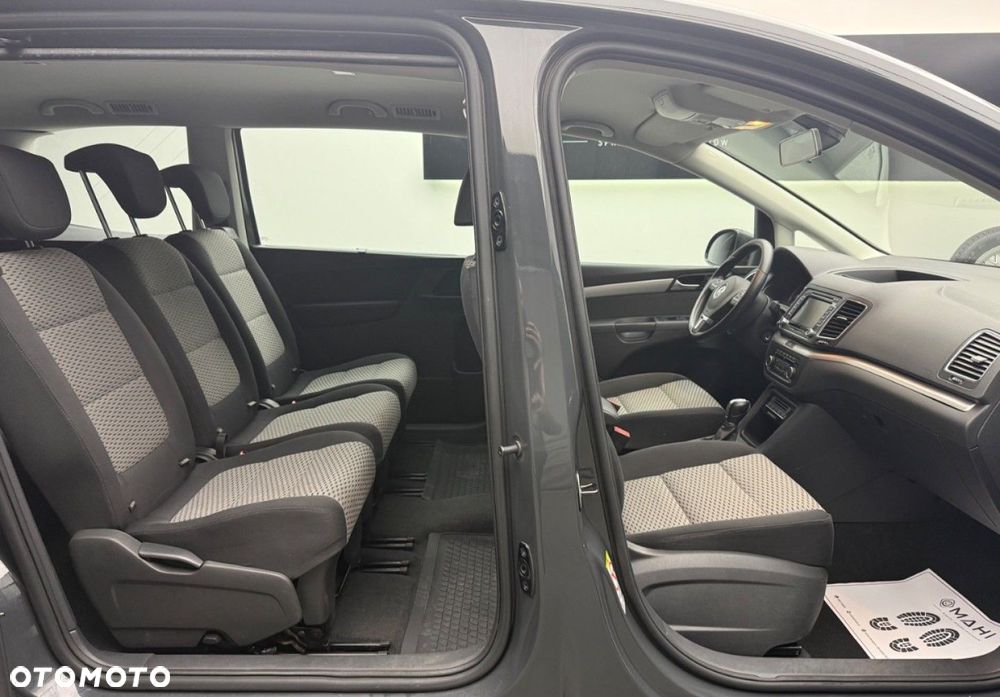 Volkswagen Sharan 2.0 TDI DSG BlueMotion Technology Trendline - 21