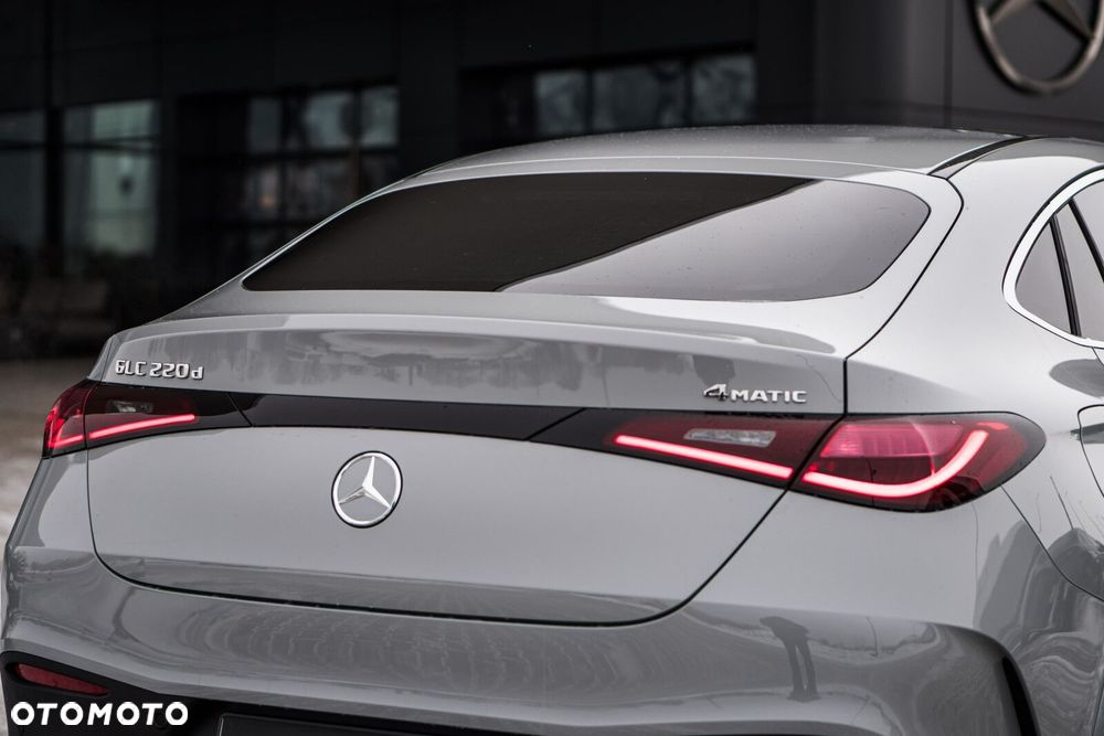 Mercedes-Benz GLC - 12