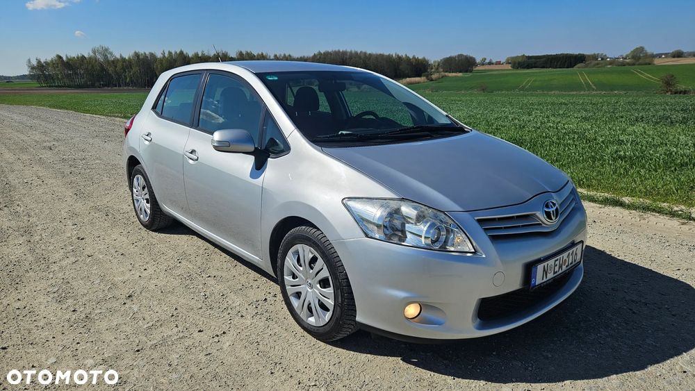 Toyota Auris 1.6 Valvematic Edition - 11