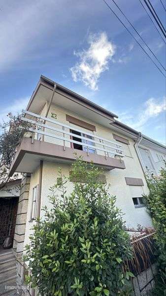 Estudio mobiliado com varanda - Grande imagem: 2/4