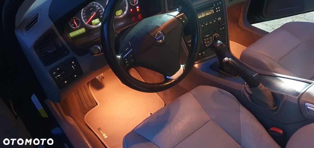 Volvo S60 2.4D5 Momentum - 17