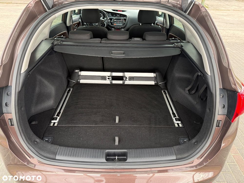 Kia Ceed 1.6 GDI Business Line - 11