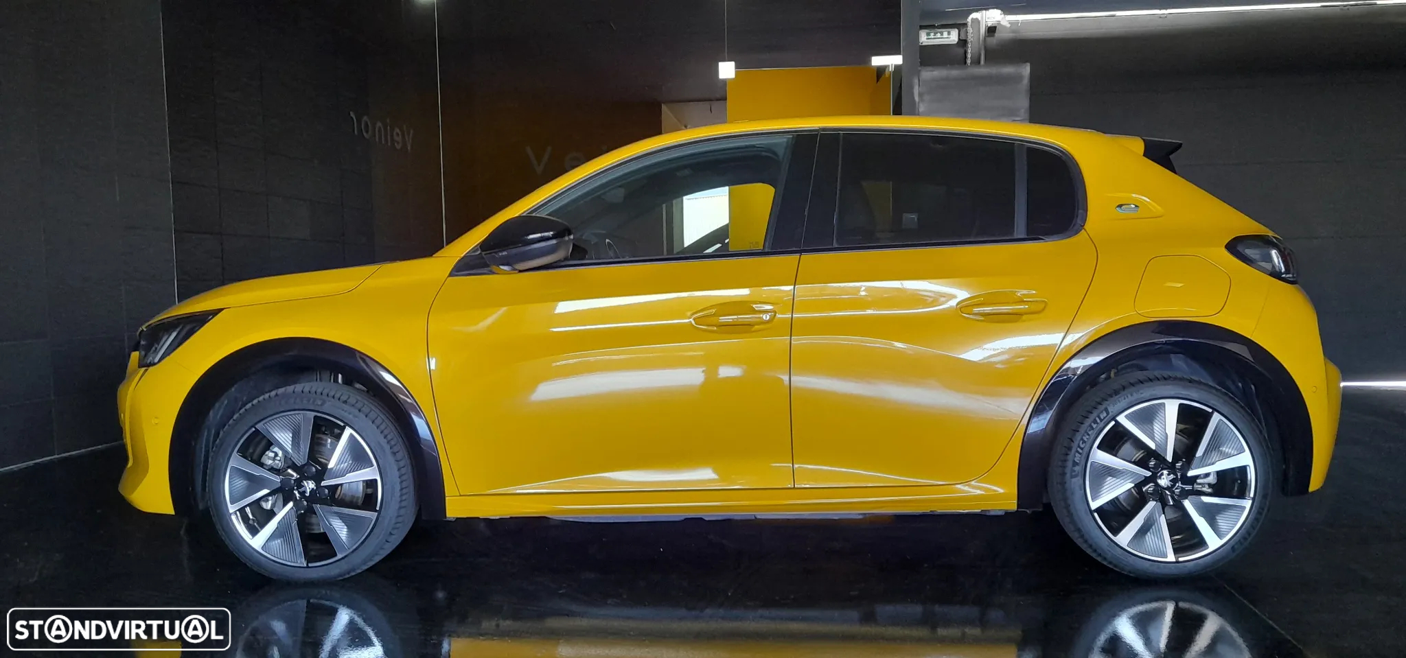 Peugeot 208 - 3