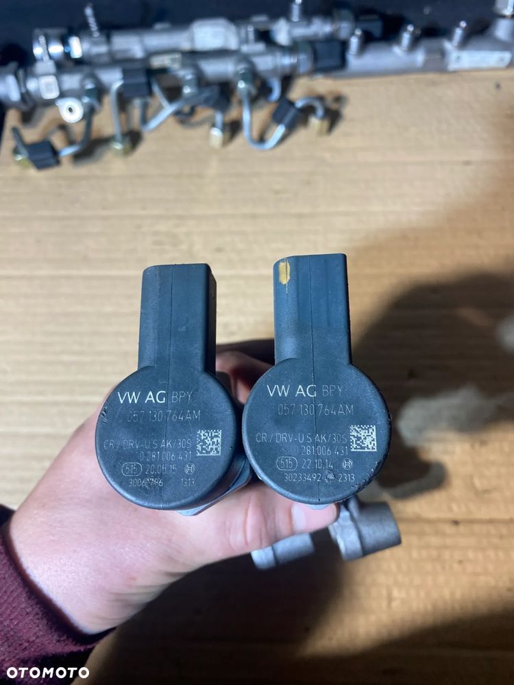 Listwa wtryskowa AUDI VW 3.0tdi 059130090CS z czujnikiem 04L130764B - 2