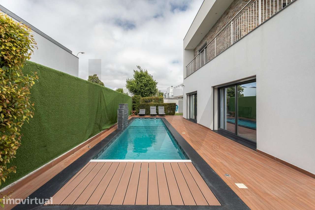 Moradia Contemporânea de Luxo na Urbanização Vila Utopia – Carnaxide, - Grande imagem: 3/60