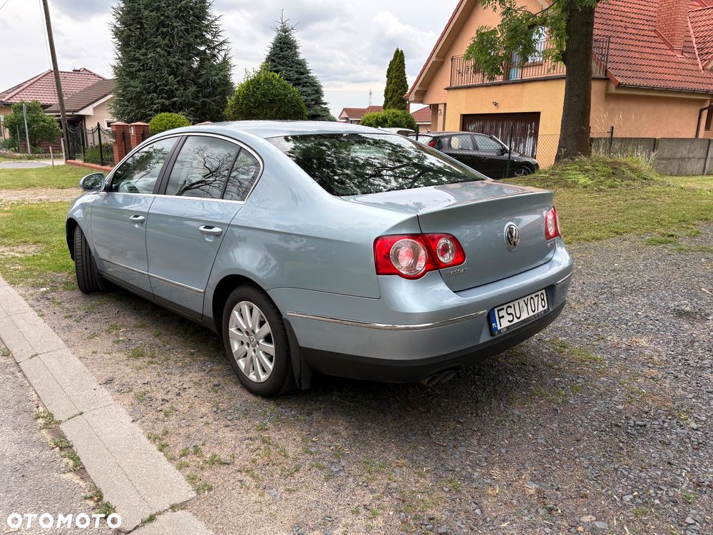 Volkswagen Passat 2.0 TDI DPF Comfortline - 4