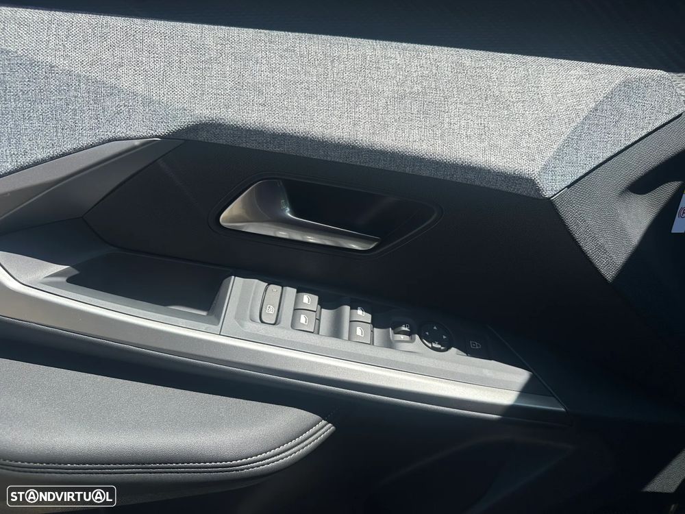 Peugeot 5008 1.2 Hybrid Allure e-DCS6 - 13