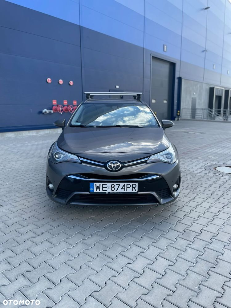 Toyota Avensis 2.0 D-4D Prestige - 1