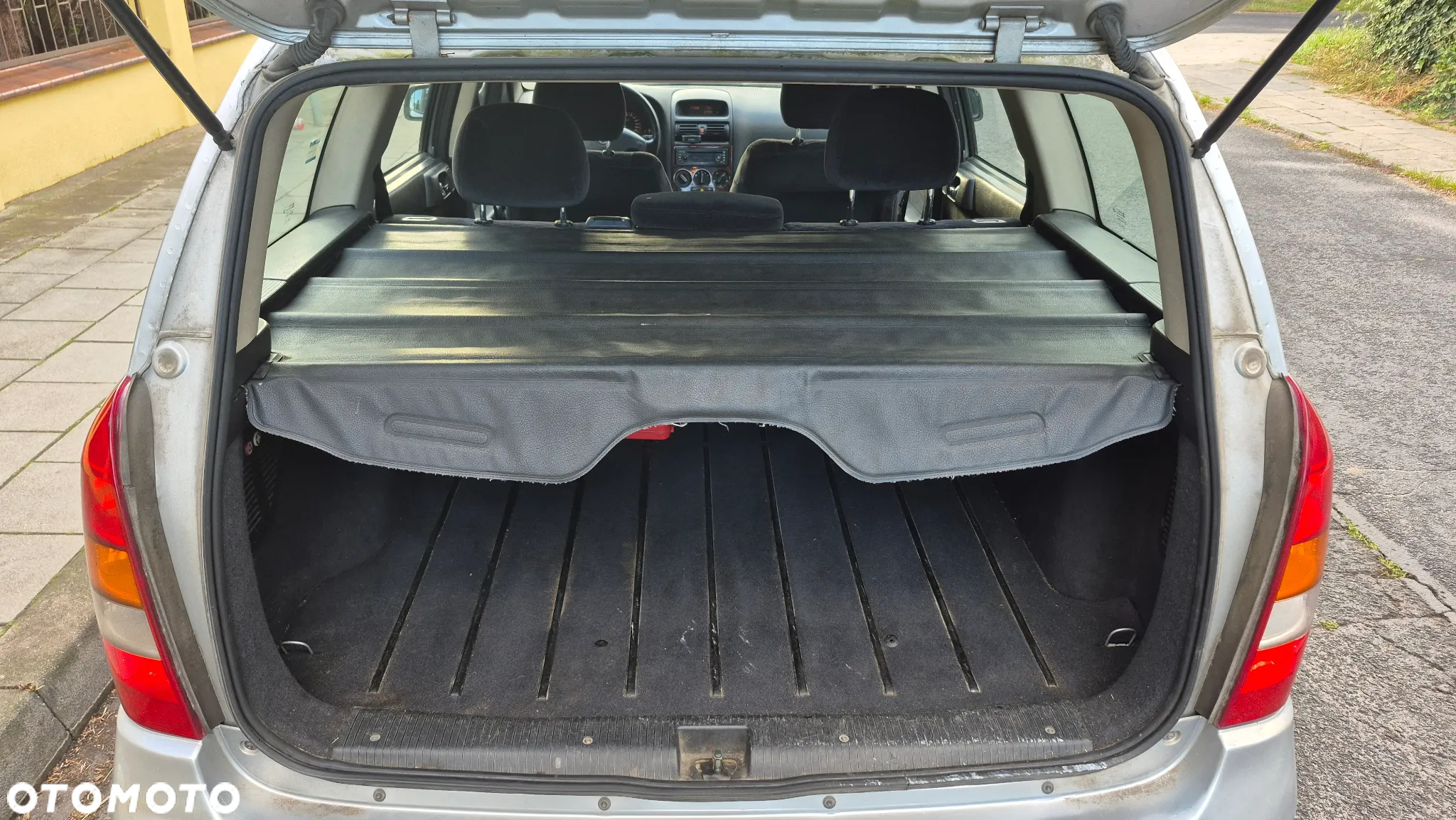 Opel Astra II 2.0 DI Elegance - 11