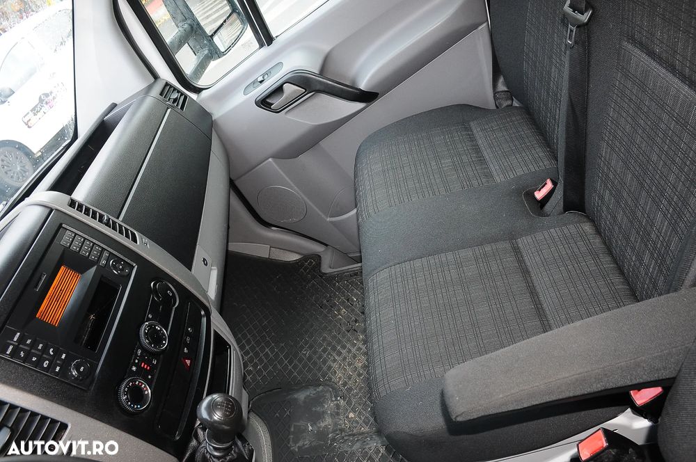 Mercedes-Benz Sprinter - 10