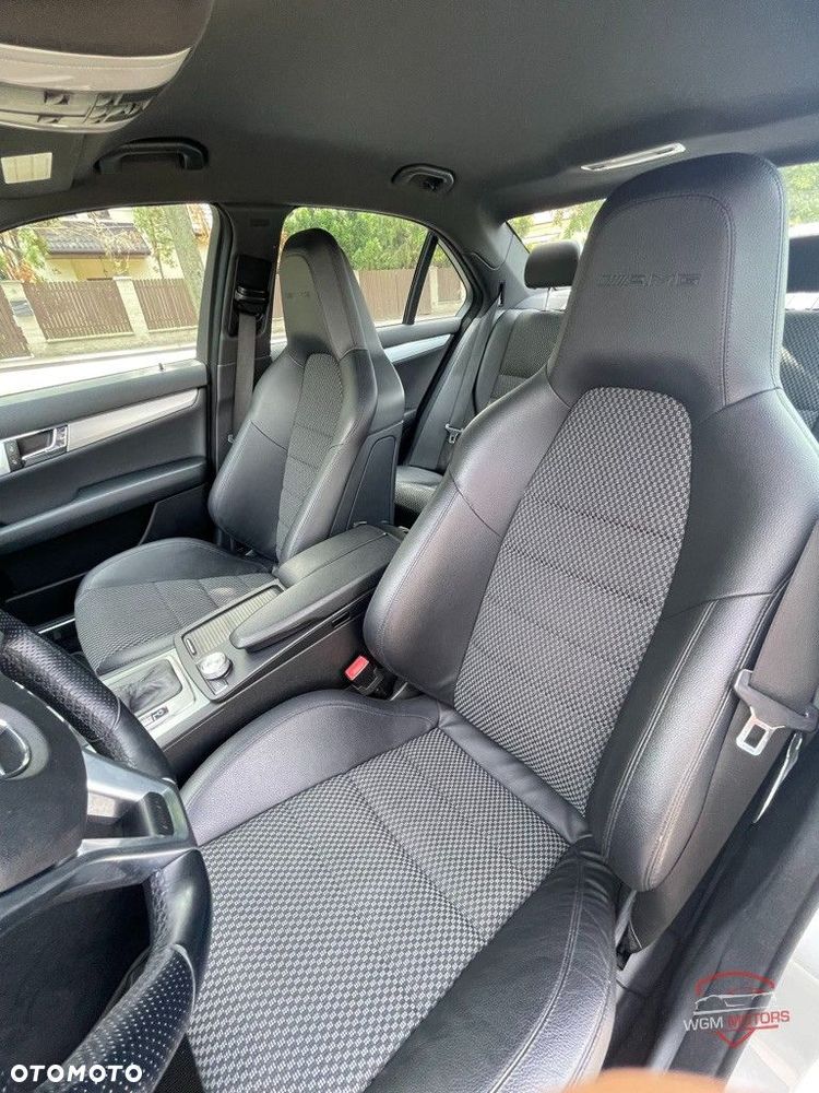 Mercedes-Benz Klasa C 63 AMG 7G-TRONIC - 21