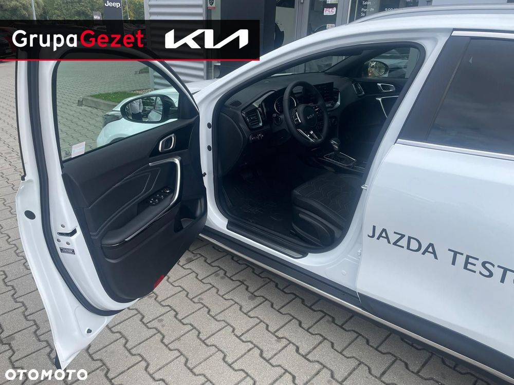 Kia XCeed - 13