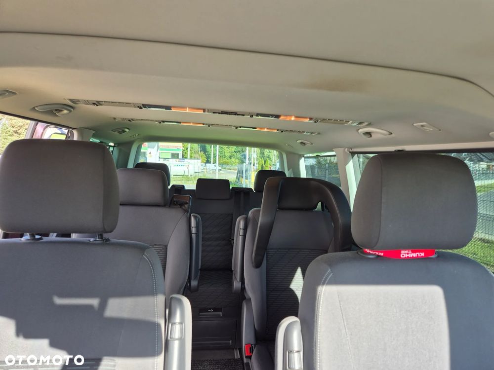 Volkswagen Multivan - 23