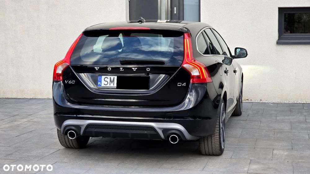 Volvo V60 D4 Geartronic RDesign - 15
