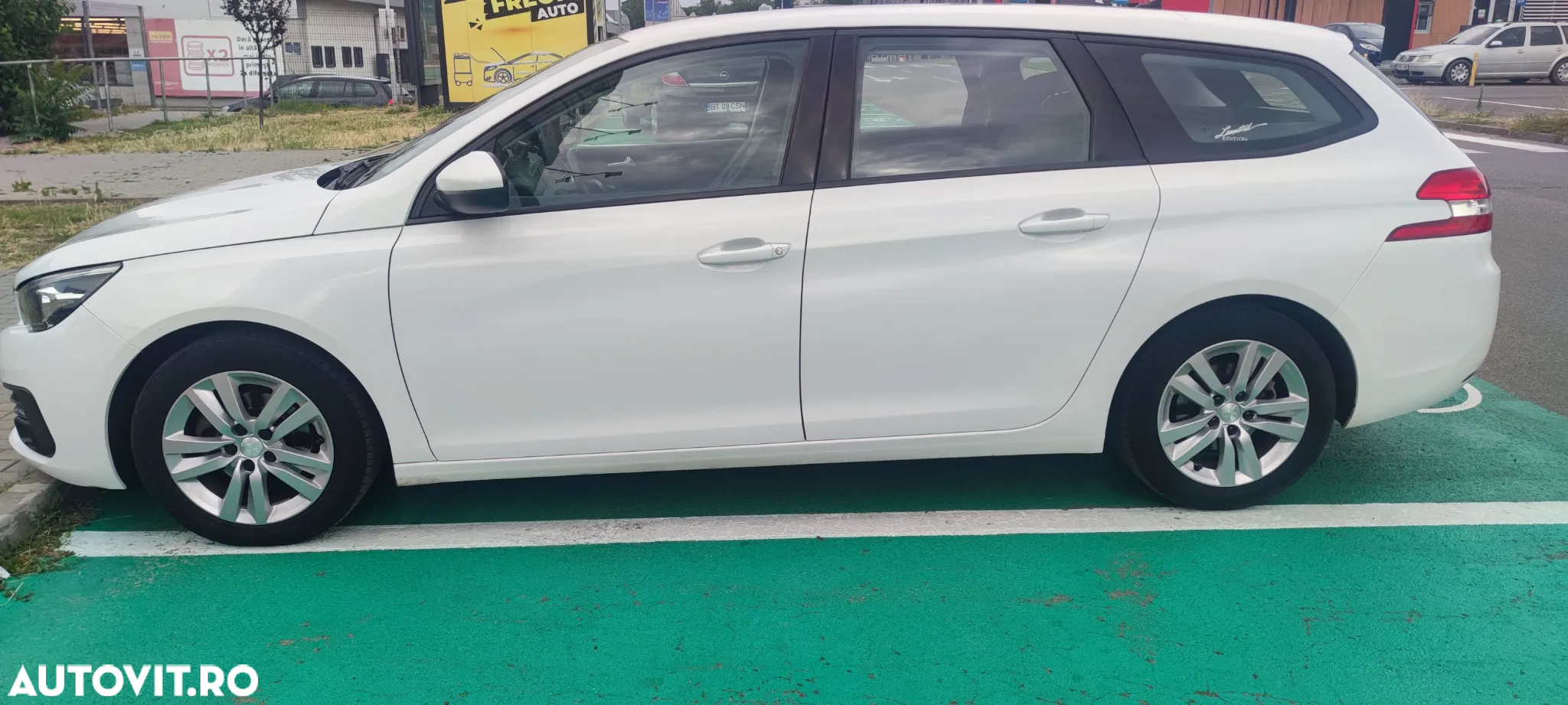 Peugeot 308 1.2 L PureTech Turbo S&S Access - 7